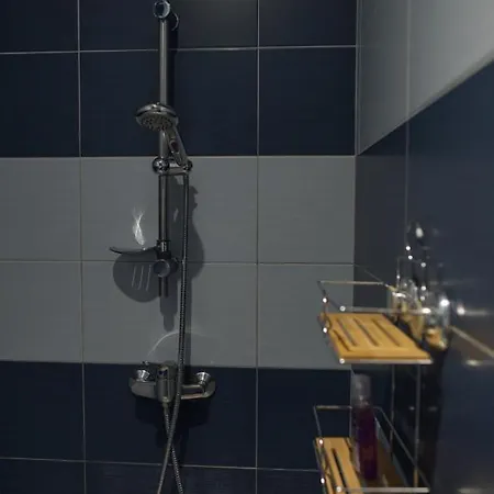 아파트 Gloria Location