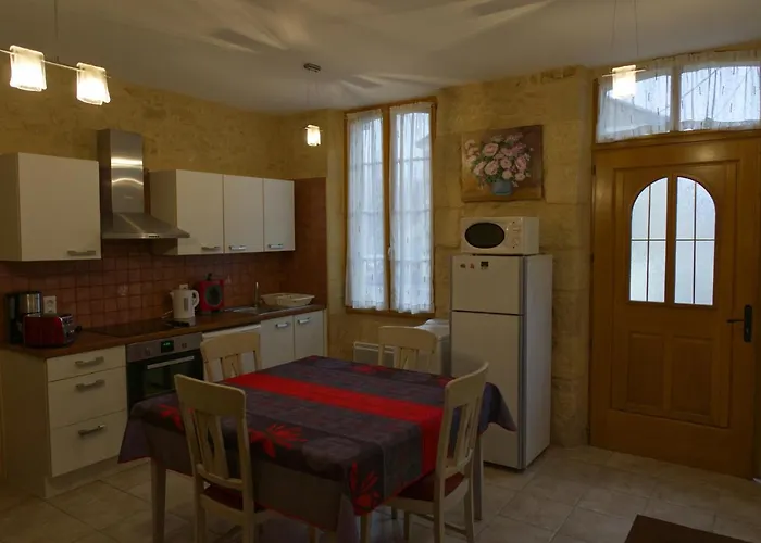 Gloria Location * Sarlat-la-Canéda