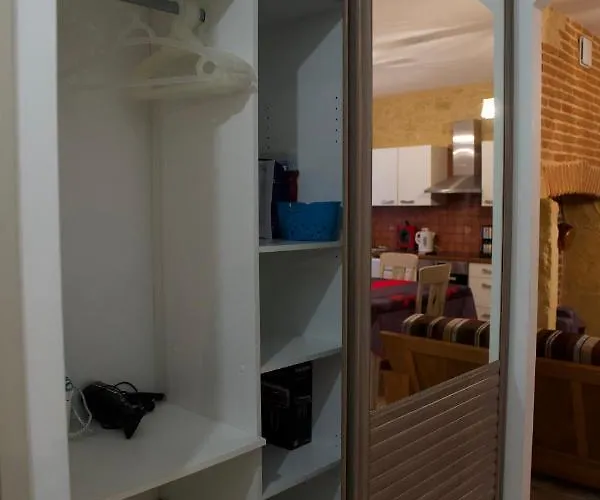 Gloria Location Apartman *